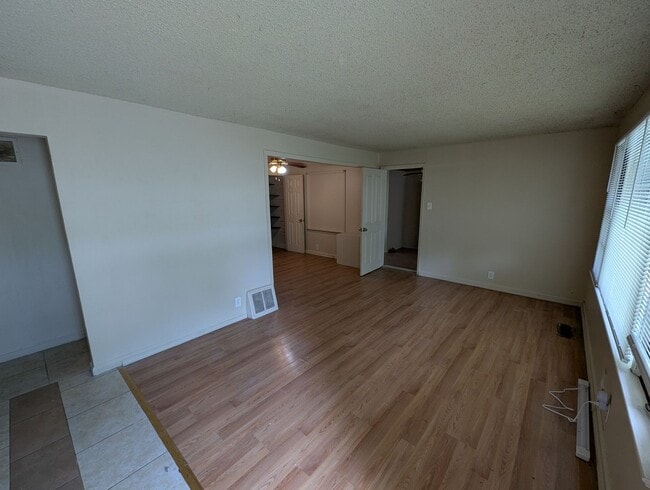 Building Photo - Cute & Cozy on Coburg Lands