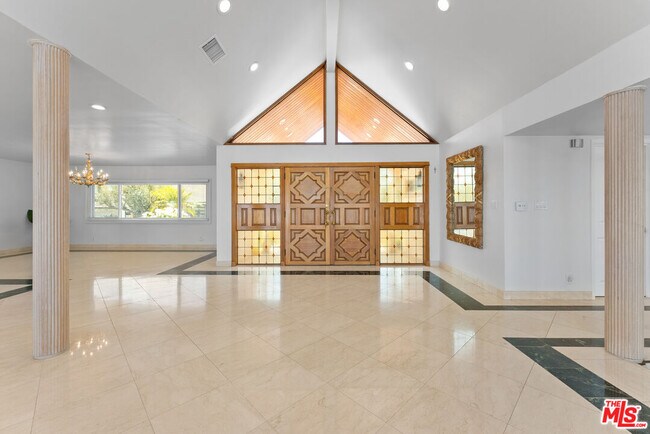 Building Photo - 4159 Regal Oak Dr