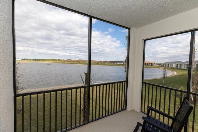 Building Photo - 15375 Grn Acrs Ave