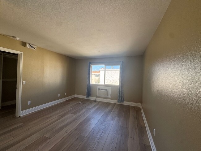 Building Photo - Half Off First Month's Rent Ready to Move in-El Cajon Studio for Rent