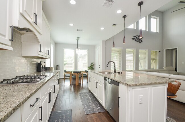 Building Photo - 16835 Fowler Pines Dr