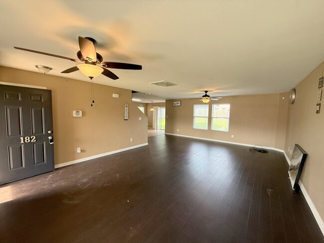 Building Photo - 182 Forestbrook Dr