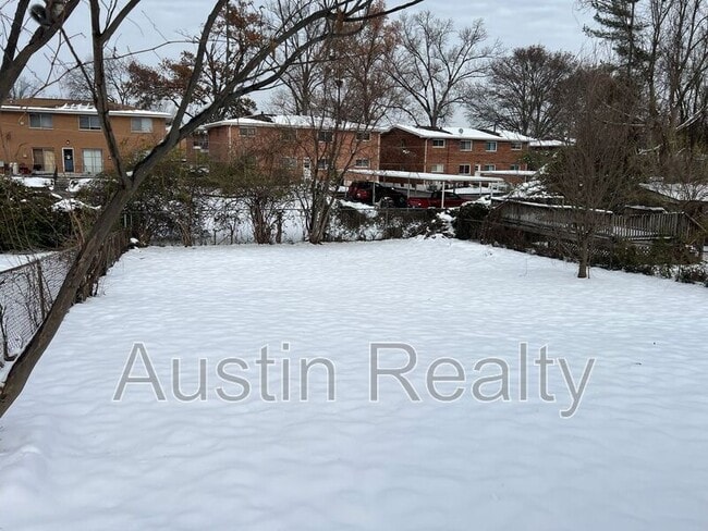 Building Photo - 10117 Niblic Dr