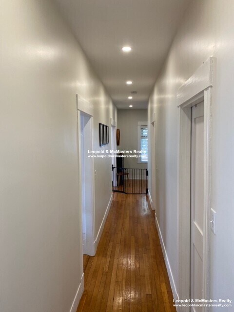 Building Photo - 262 Southern Artery