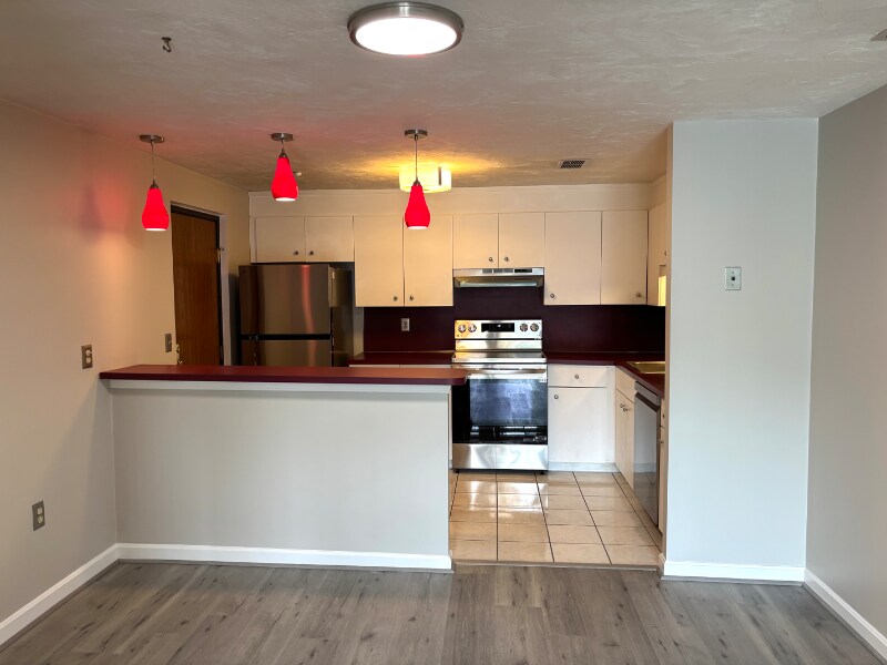 Building Photo - 364 Neponset St