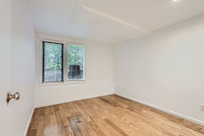 Building Photo - Available NOW! Waterfront >> Newly Remodel...