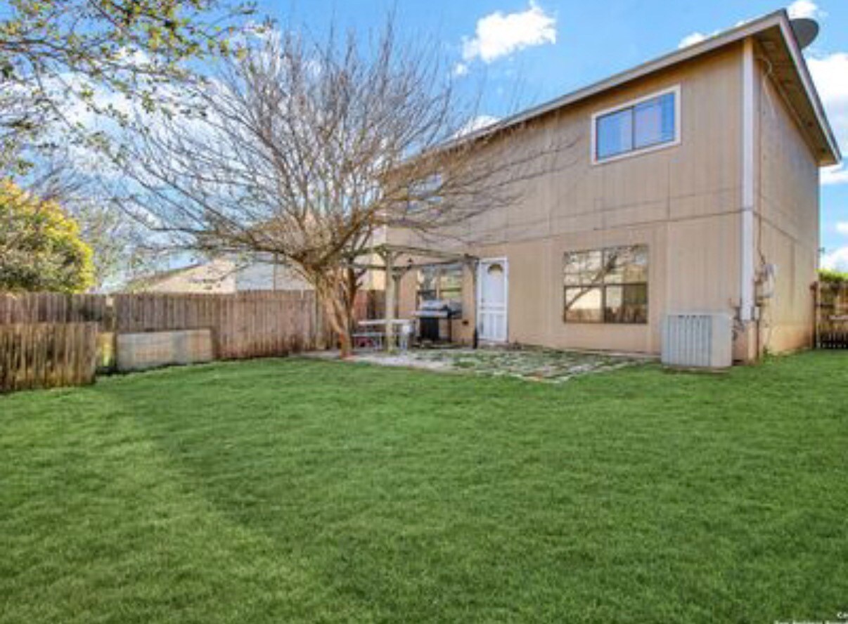 Building Photo - 6811 Cape Meadow Dr