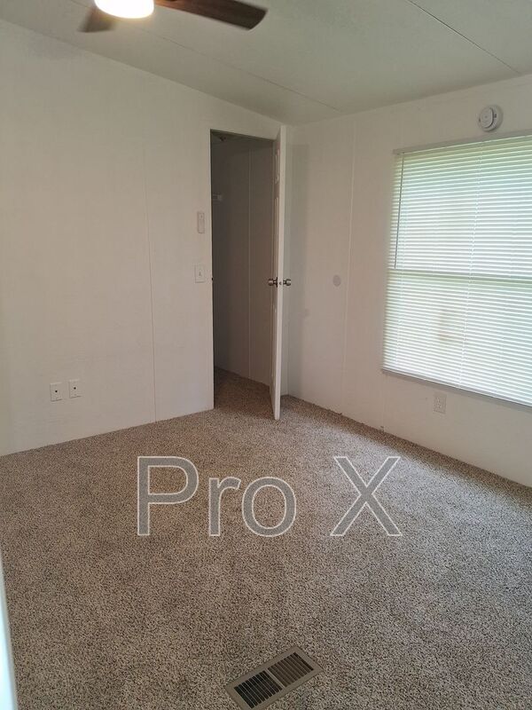 Building Photo - 910 Sands Rd