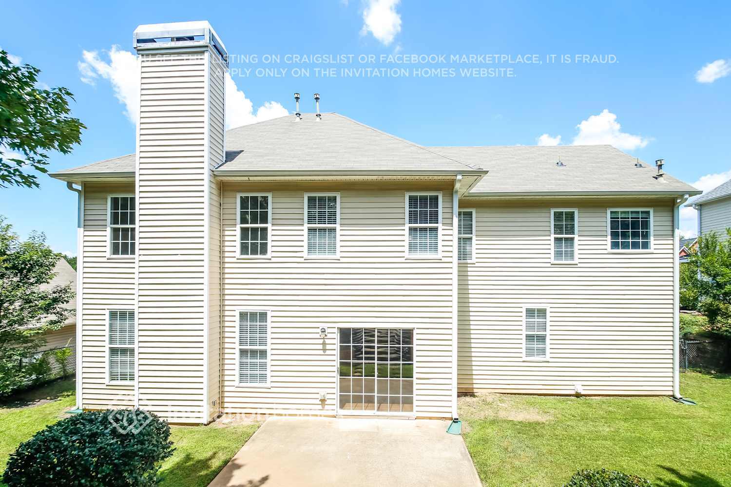 Building Photo - 1070 Soaring Dr NE