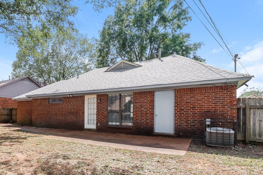 Building Photo - 4550 Quail Ridge Trail