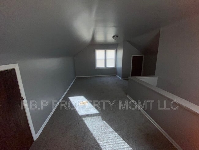 Building Photo - 9954 Evergreen Rd