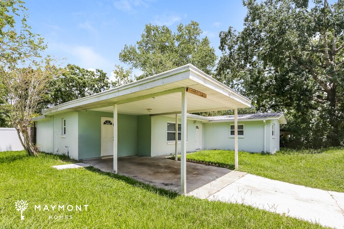 Building Photo - 6537 Pine Cir N