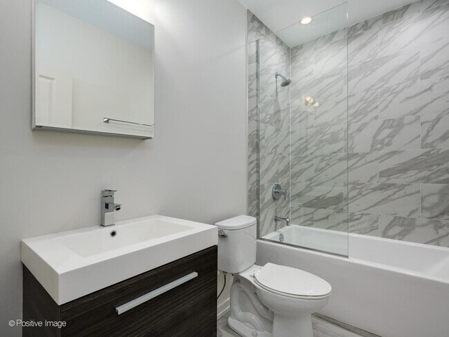 Building Photo - 4111 N Narragansett Ave