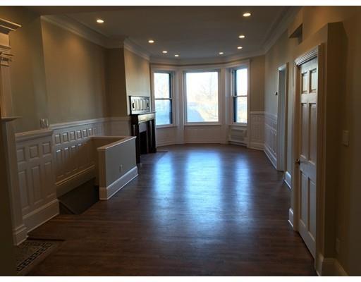 Building Photo - 486 Beacon St