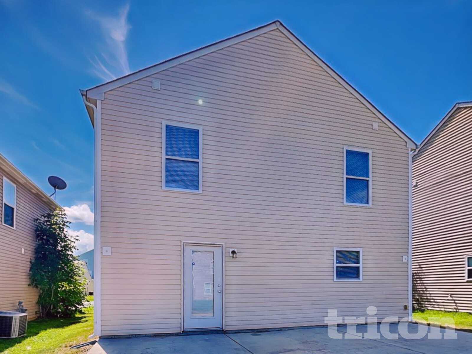 Building Photo - 927 Littleton Dr