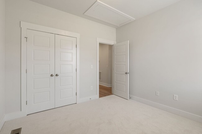 Building Photo - Beautiful 2 Bedroom/2 Bath in Chatham Park...