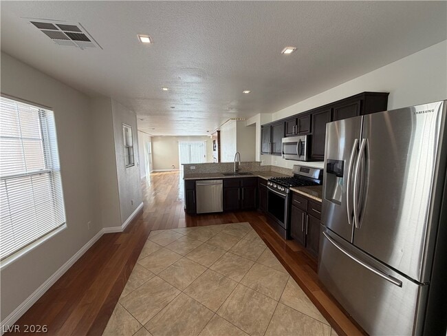 Building Photo - 8817 Shady Pines Dr