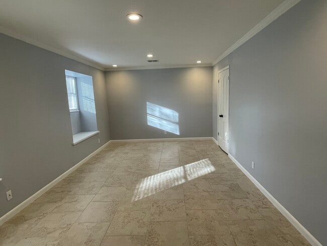 Building Photo - 4830 French Dr