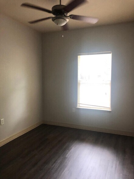 Building Photo - 6503 Porter St