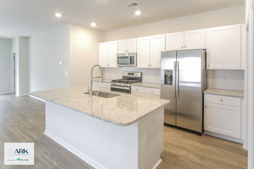 Building Photo - 1145 Joywood Dr