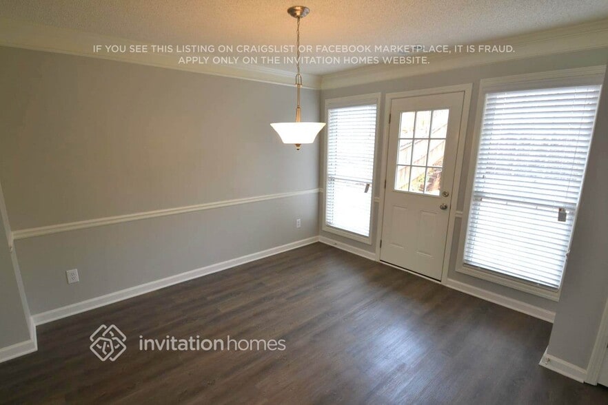 Building Photo - 2697 Chadwick Ln NW