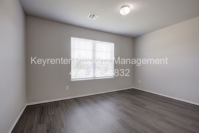 Building Photo - 3516 SE 94th St