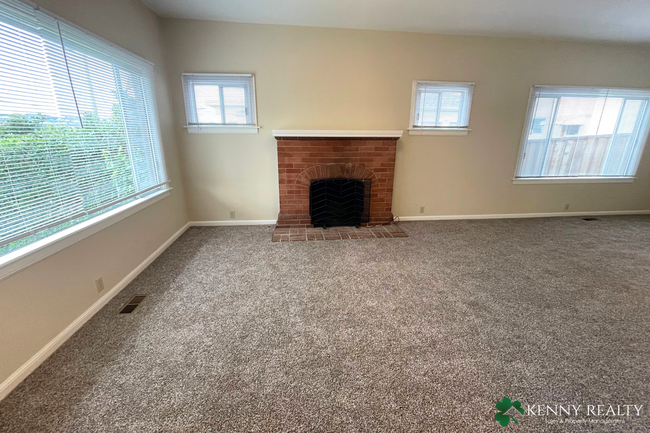 Building Photo - Three Bedroom Home near South San Francisc...