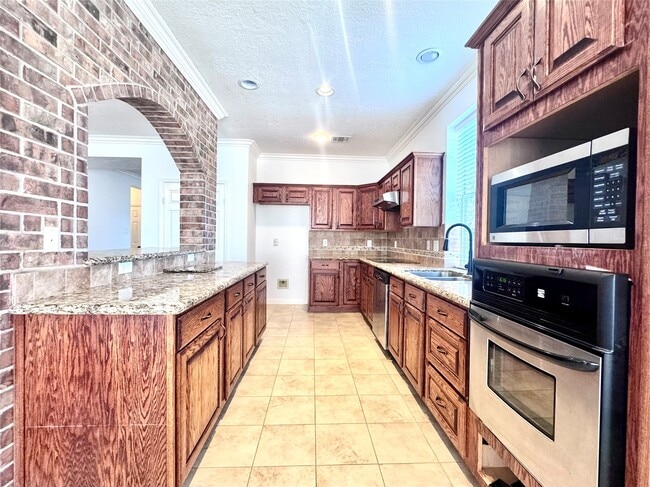Building Photo - 2123 Hollow Reef Cir