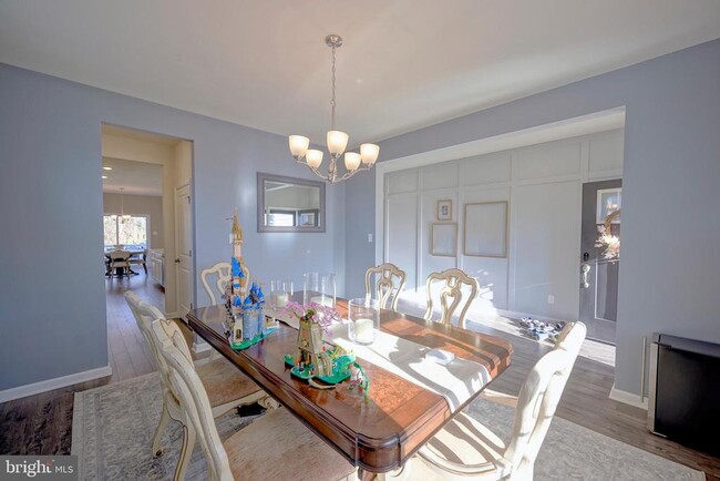 Building Photo - 65 Westmont Dr