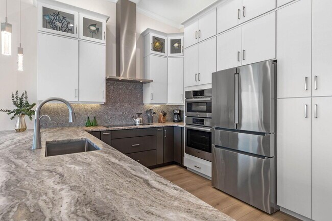 Building Photo - 3538 N Ocean Shore Blvd