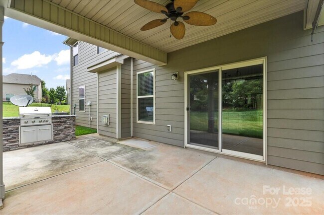 Building Photo - 2433 Chinkapin Ct