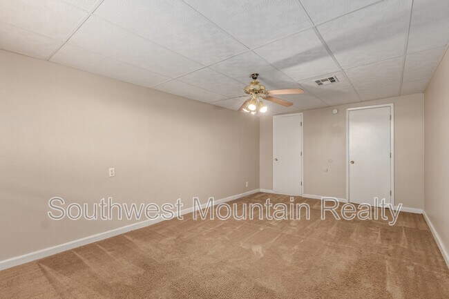 Building Photo - 10546 E Boise St