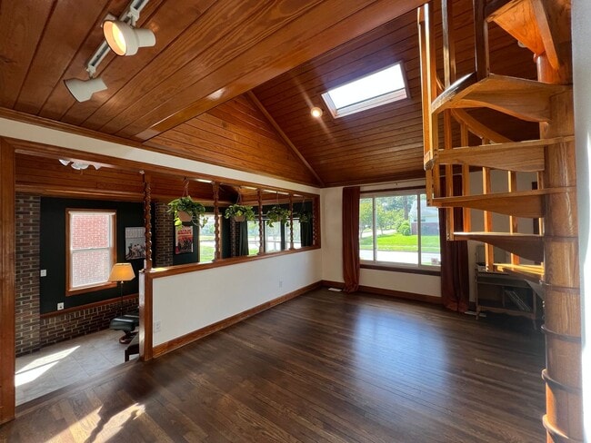 Building Photo - Mid - Century Modern Dream!   WILLOW TERRACE