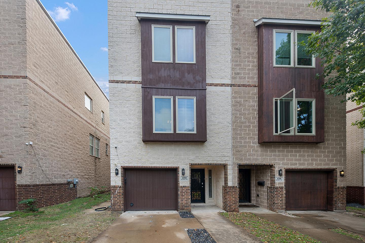 Building Photo - Stylish M Streets townhouse with modern interior & fenced yard