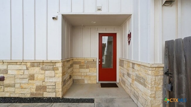 Building Photo - 223 Sapphire Dr