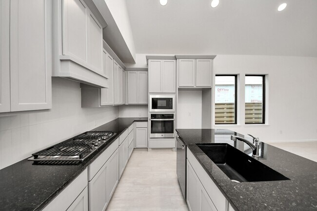 Building Photo - 10706 Ursa St