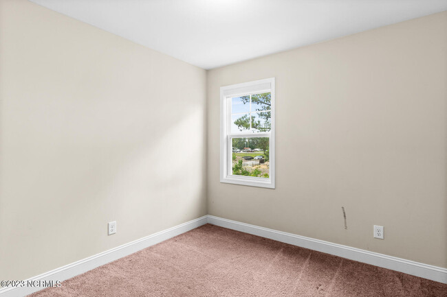 Building Photo - 202 N Stingray Ln