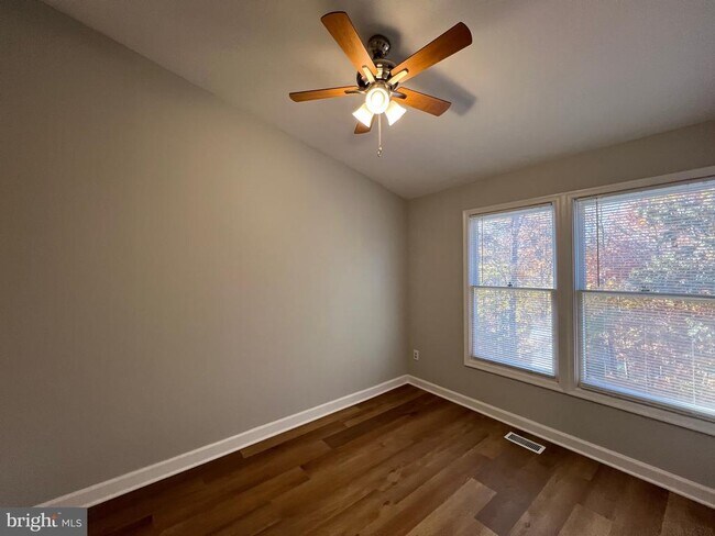 Building Photo - 4131 Bancroft Ln