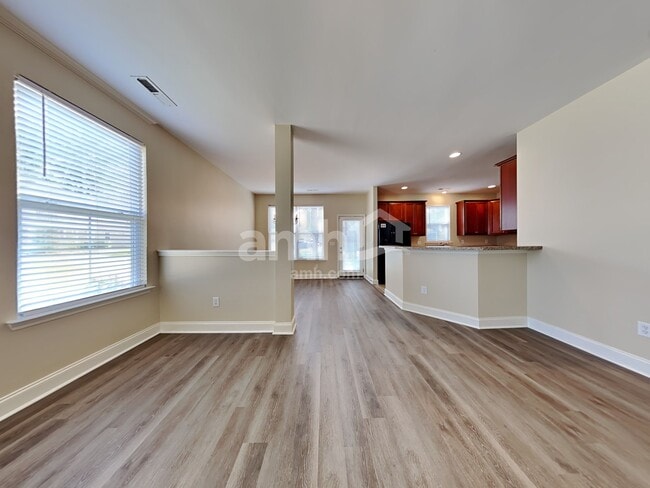 Building Photo - 123 Diploma Dr