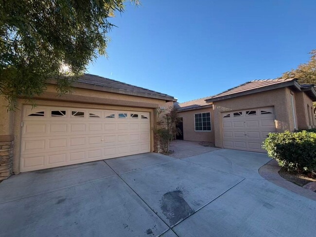 Building Photo - 2295 Tedesca Dr