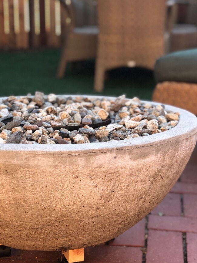 Firepit for those lovely Cali- nights! - 35 Dudley Ave