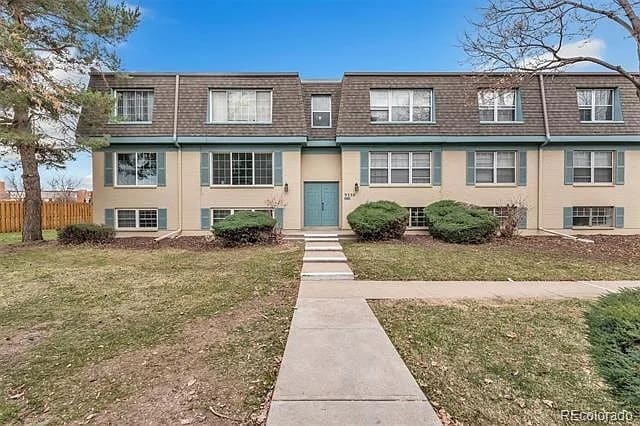 Building Photo - 9330 E Girard Ave