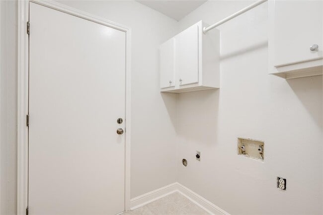 Building Photo - 6506 Harrogate Dr