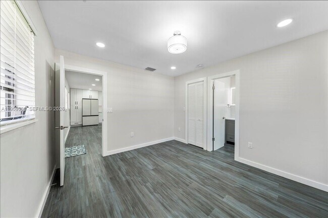 Building Photo - 7705 SW 66th St