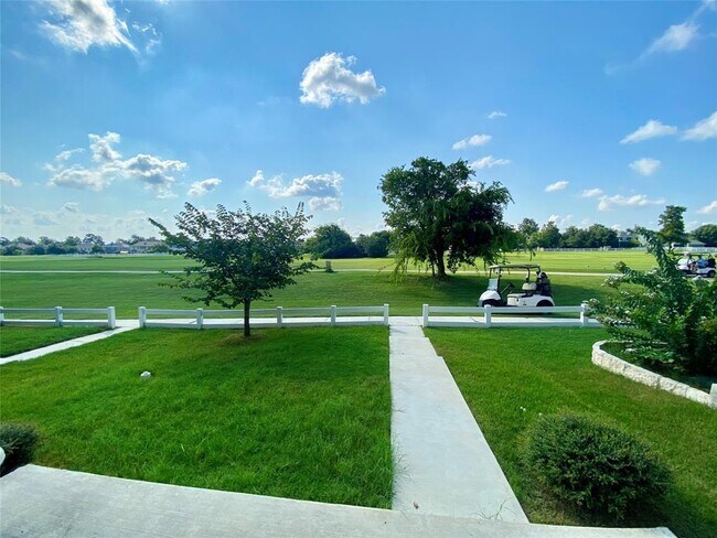 Building Photo - 196 Martha Ln