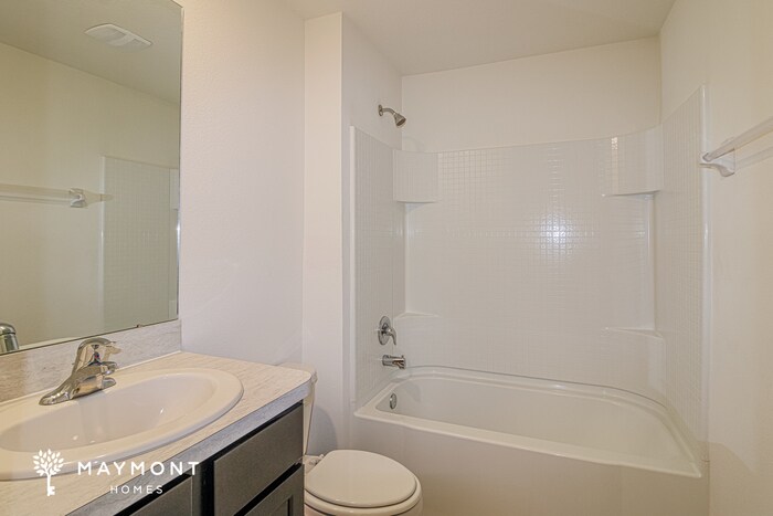 Building Photo - 8633 Triumph Cir