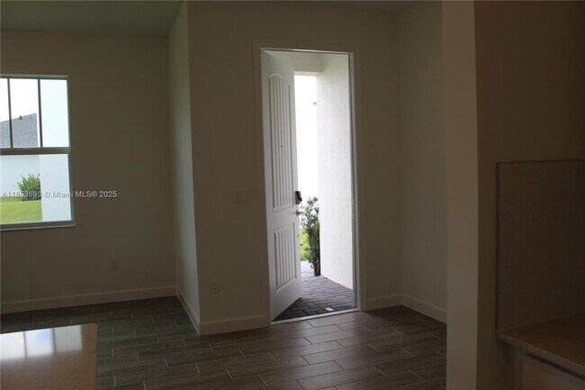 Building Photo - 1379 Tangled Orchard Tr