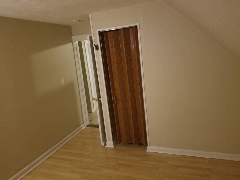 Building Photo - 24 Turner St