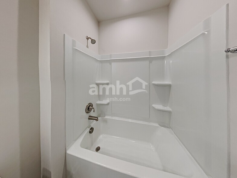 Building Photo - 4317 Fieldcrest Dr