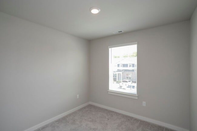 Building Photo - 1763 Frodo Wy